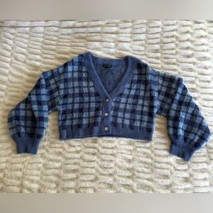 kendall & kylie ★ blue checkered cropped button-up sweater